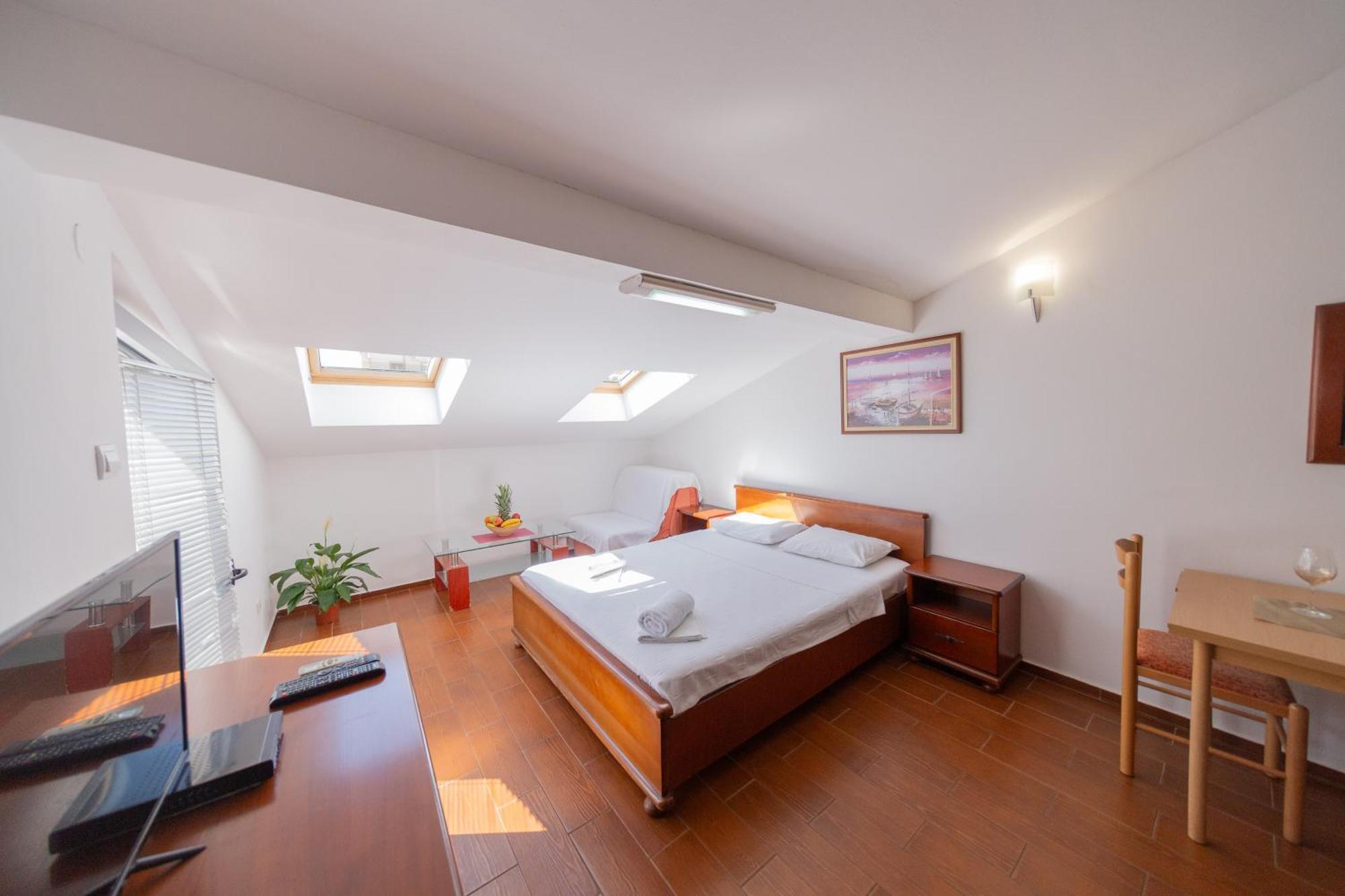 Sms Apartments Будва Экстерьер фото
